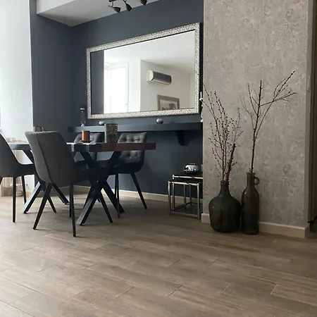 Lotus 28 Apartment