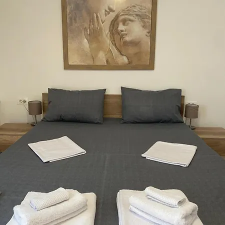Lotus 28 Apartment *