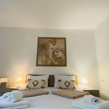 Lotus 28 Apartment
