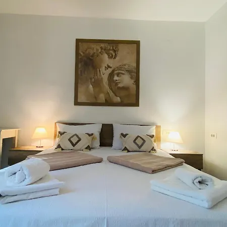 Lotus 28 Apartment